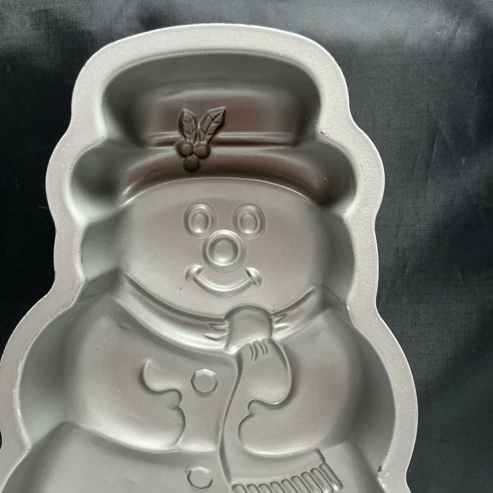 Vintage Aluminum Snowman Cupcake Pan & Cake‎ Pan Lot 2